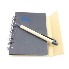 Small Notebook Set With Coloured Cover And Vertical Flap